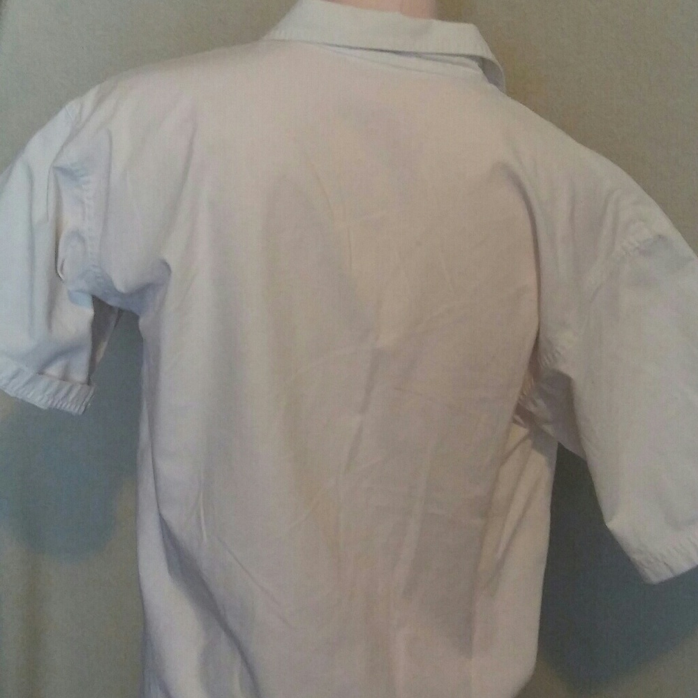 Shirt - Picture 3 of 4